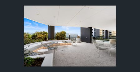 Luxury Sky High Living With Stunning Ocean Views From Level 35! - Photo 3