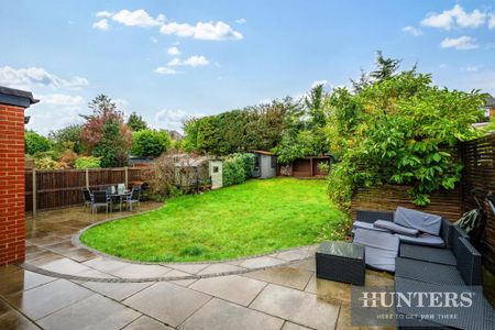 4 bedroom detached house to rent - Photo 3