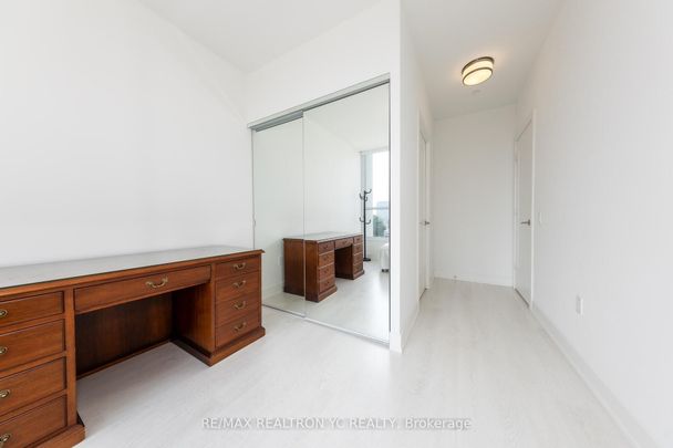 For Lease - 20 Inn on The Park Unit# 436, Toronto, Ontario - Photo 1