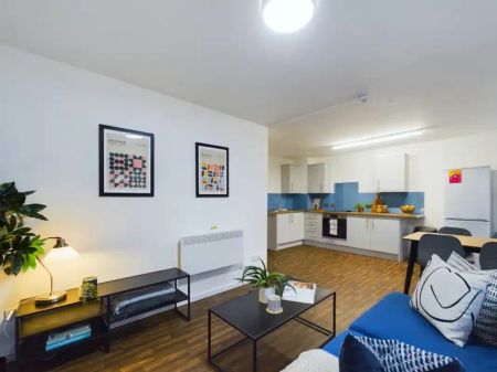 3 Bedroom House - Photo 4