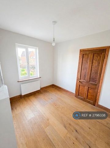 3 bedroom maisonette to rent - Photo 2