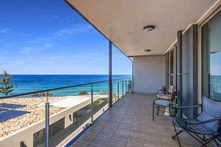 Fully Furnished Beachside Apartment - Photo 3