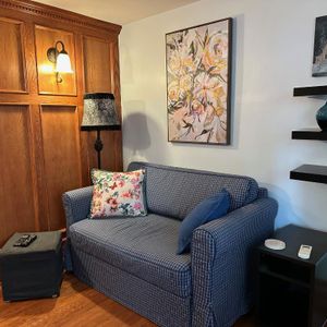 Centre Ville 3 1/2 MEUBLÉ, EQUPÉ, Tout inclus - Photo 2