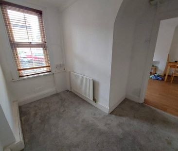 2 bedroom maisonette to rent - Photo 6