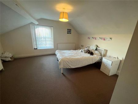 6 bedroom end of terrace house to rent - Photo 5