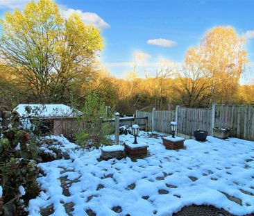 3 bedroom semi-detached house to rent - Photo 4