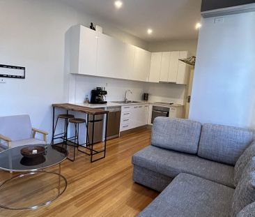 One Bedroom Apartment In The Heart Of Williamstown *OPEN FOR INSPEC... - Photo 2