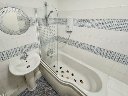 Holdsworth Street, Cleckheaton, West Yorkshire, BD19 - Photo 5