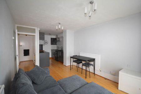 1 bedroom apartment to rent - Photo 2