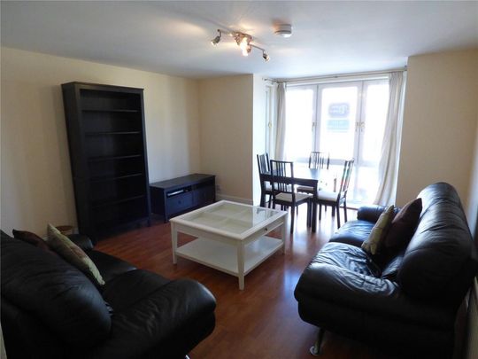 2 bedroom flat to rent - Photo 1