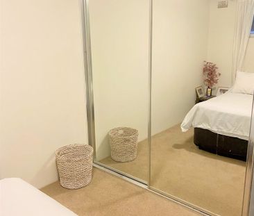 Coastal Living: Ground Floor Apartment Moments from Freshwater Beach - Photo 2