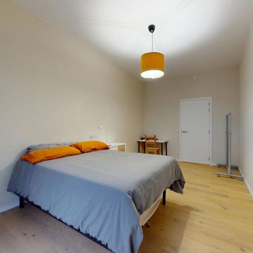 Flat for rent - Photo 1