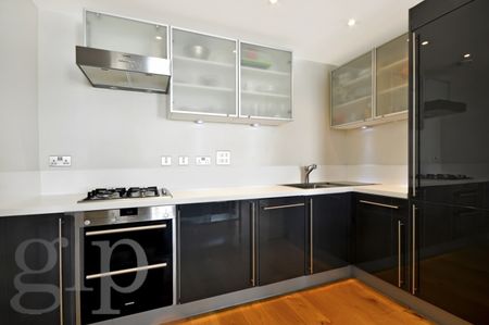 2 Bedroom Flat, Great Marlborough Street - Photo 4