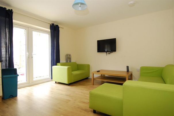 4 bedroom house to rent - Photo 1