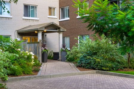 1-Bedroom - Photo 2