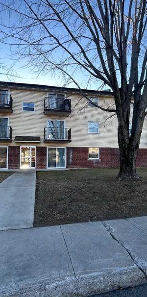 4 1/2 à louer à Joliette - Photo 1