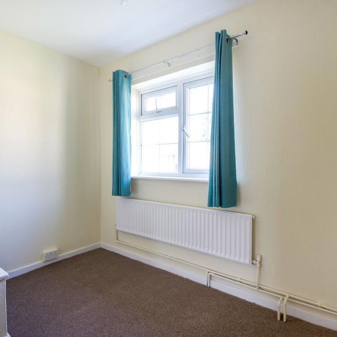 3 bedroom end of terrace house to rent - Photo 1