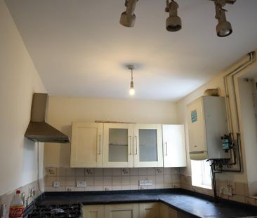 2 bedroom terraced house to rent - Photo 3