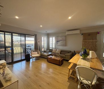 Modern family home. - Photo 1