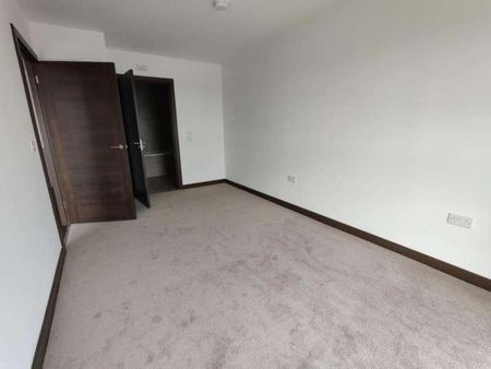 Victoria Central, Victoria Avenue, SS2 - Photo 2