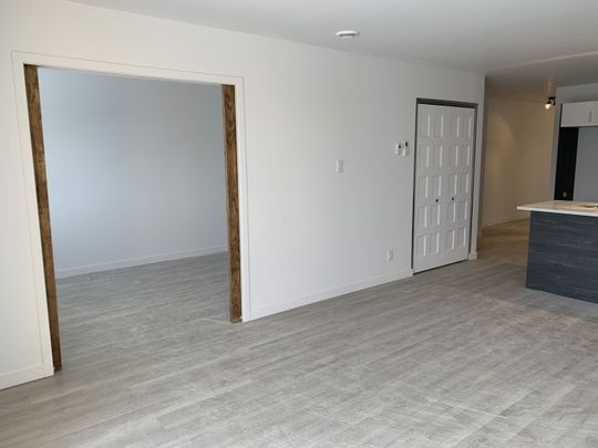 2351-203 Harold-Cooke, (vacant) Sherbrooke très beau 4½ - Photo 1