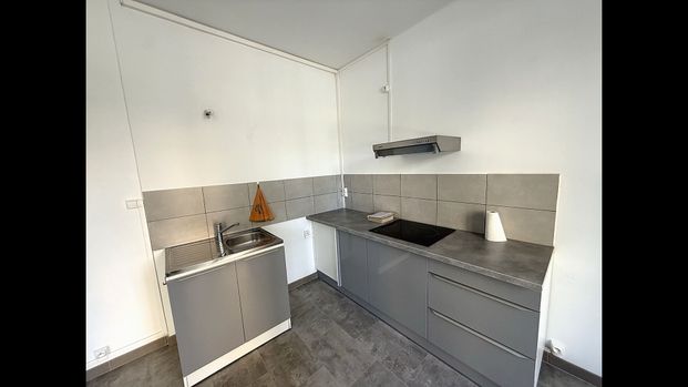 T2, Avignon, proche remparts bail nu de 3 ans, - Photo 1