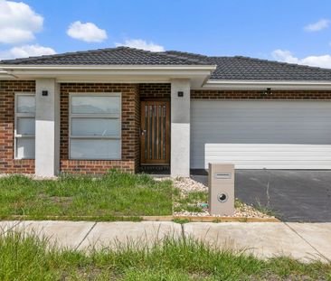 Very Stunning 4-Bedroom, 2-Bathroom Home with 2-Car Garage - Photo 6