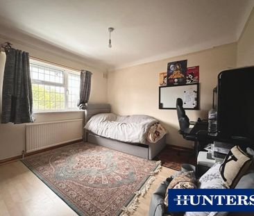 4 bedroom House To Let Total Size: 1407 SQ FT - Photo 6