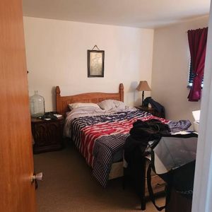 4 1/2 - Photo 2