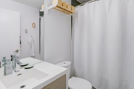 For Lease - 205 Manning Avenue Unit# 417, Toronto, Ontario - Photo 5