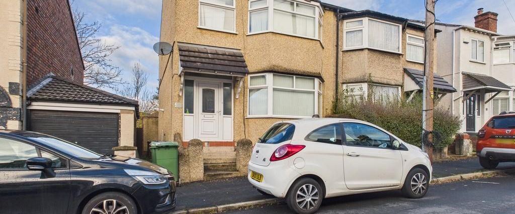 3 bedroom semi-detached house to rent - Photo 1