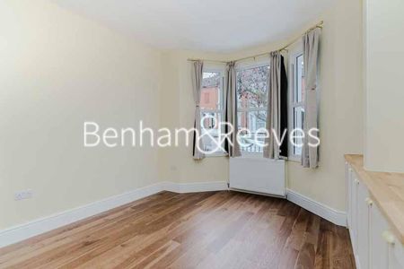 3 bedroom terraced house to rent - Photo 3