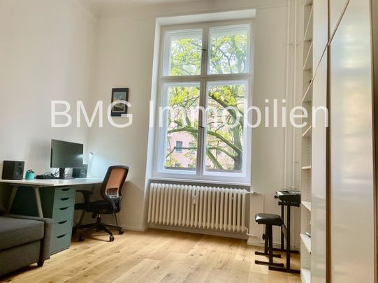 Restructured Apartment with 4.5 rooms in Schmargendorf - Photo 1