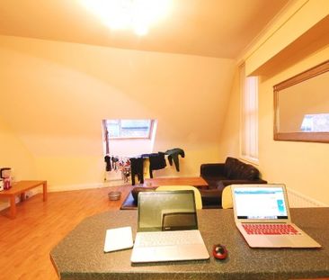 3 Bed - Tower House, Newcastle Upon Tyne - Photo 2