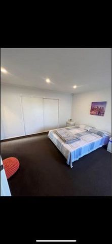One bed room in Highland park. - Photo 2