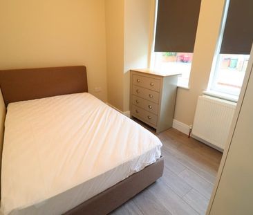 Room in a Shared House, Trundleys Road, SE8 - Photo 2