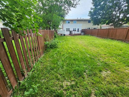 For Lease - 10658 Atwater Crescent, Windsor, Ontario - Photo 5