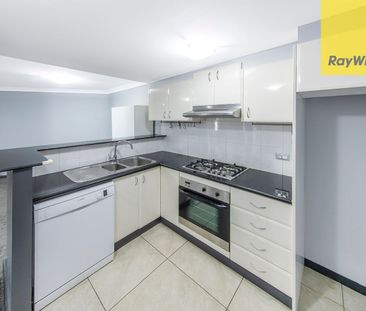 WALK TO PARRAMATTA STATION - Photo 4