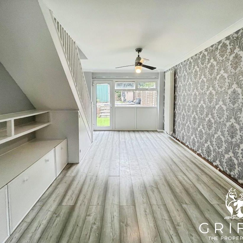 Blackmore Close, Grays, RM17 - Photo 1