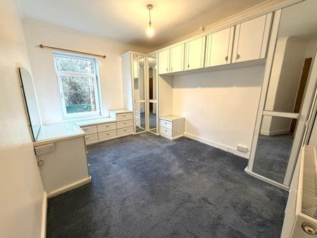 2 bedroom House To Let - Photo 4