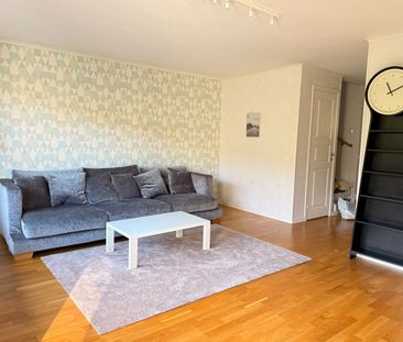 Frejavägen, Sollentuna - Photo 1