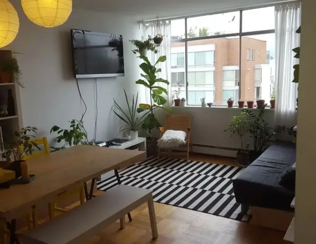 Edgemont | 1949 Barclay Street, Vancouver - Photo 1