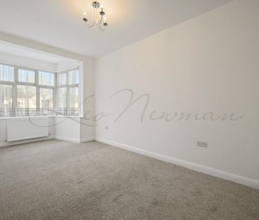 High Street, Hornchurch, RM12 - Photo 1