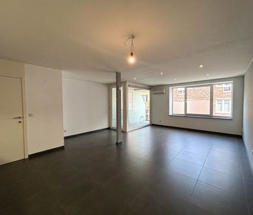 Instapklaar 1-slaapkamerappartement op wandelafstand van het centrum van Oostrozebeke! - Foto 6