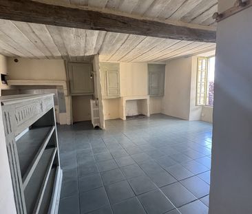 Location Maison 5 pièces 103m² VIC LE COMTE 63270 - Photo 2
