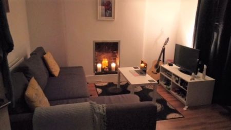 1 Bed Flat, Old Kent Road, SE1 - Photo 2