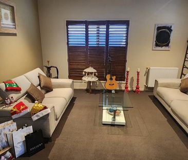 Point Cook - Photo 1