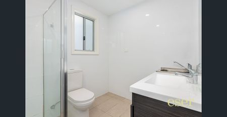 SPACIOUS TWO BEDROOM HOME! - Photo 5