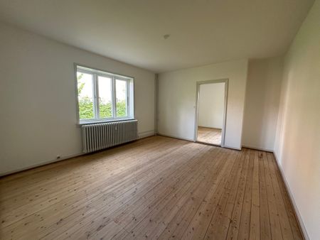 Hyggelig 3-værelses lejlighed i Odense C med have - Foto 3