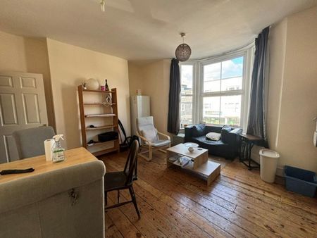 2 bedroom flat share to rent - Photo 3
